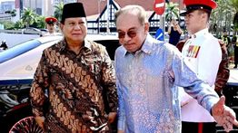 Seskab Teddy Paparkan Isi Perbincangan Prabowo dan PM Malaysia Anwar Ibrahim