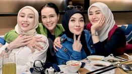 Fitri Salhuteru Bersatu dengan 'Korban' Nikita Mirzani