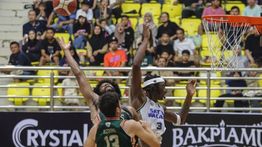 Kesatria Bengawan Solo Taklukkan Bima Perkasa Jogja 95-66 di IBL 2025