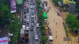 Banjir Meluas di Bekasi: Aktivitas Publik Lumpuh di 8 Kecamatan