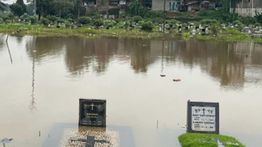 Penampakan TPU Tanah Kusir Terendam Banjir