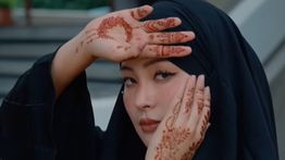 Jadi Mualaf, Mantan Bintang Porno Jepang Kae Asakura Malah Panen Hujatan