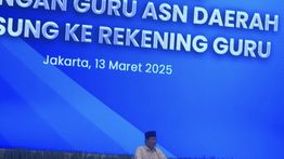 Prabowo Cairkan Tunjangan Guru, Langsung Transfer ke Rekening!