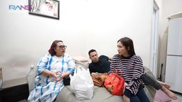 Tangis Haru Nunung Saat Terima Uang Transferan dari Nagita Slavina dan Raffi Ahmad