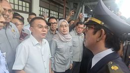 DPR Sidak Mudik di Stasiun Pasar Senen