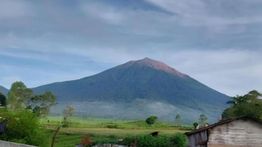 Badan Geologi Larang Daki Puncak Gunung Kerinci, Ini Alasannya