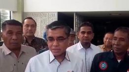 Menaker Tinjau Proses Penandatanganan Kontrak Ulang Pekerja Eks-Sritex