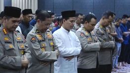 Jajaran Polri Gelar Shalat Gaib untuk 3 Personel yang Gugur di Lampung