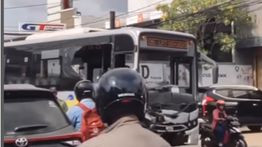 VIDEO: Biskita Hancur Berantakan Usai Hantam Truk Tangki Air Pagi Ini