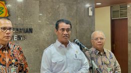 Mentan Amran Semringah Serapan Beras April 2025 Tembus 1 Juta Ton