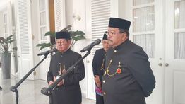 Pramono Minta Sekolah Tak Lagi Tahan Ijazah