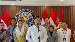 Menko AHY Targetkan RI Bebas Truk ODOL Mulai Tahun 2026