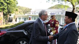 Momen Prabowo Sambut Hangat Bill Gates di Istana Merdeka, Jemput Sejak Turun dari Kendaraan