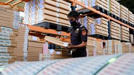 Bea Cukai Amankan 9,9 Juta Batang Rokok Ilegal, Nilainya Capai Rp14,59 Miliar