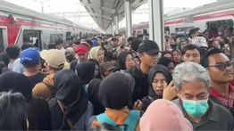 Stasiun Bogor Dipadati Penumpang saat Libur Panjang