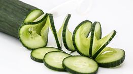 Selain Bisa Bikin Kulit Glowing dan Tubuh Sehat, Ini Segudang Manfaat Timun