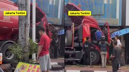 Truk BBM Pertamina Hantam Warung Bakso dan Toko Cat di Cakung, Lalu Lintas Macet Parah