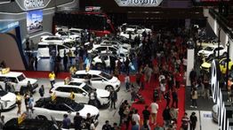 Penjualan Mobil dan Motor Terjun Bebas, Industri Otomotif RI Dihantui Awan Gelap