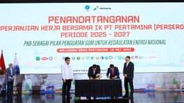 Menteri Ketenagakerjaan Saksikan Penandatanganan Perjanjian Kerja Bersama Pertamina dengan Serikat Pekerja