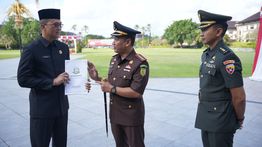 Kejari Badung Menang Banding Sengketa Aset, Serahkan Berkas Putusan ke Pemkab Badung