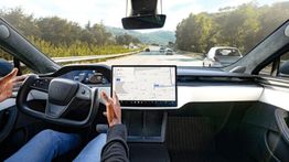 Tesla Konfirmasi Perbaikan pada Fitur Full Self-Driving yang Terlalu Sensitif