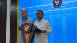 Bahlil Ungkap Presiden Setujui Proyek Baterai Listrik Diambil Alih Huayou