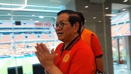 Pramono Saksikan Langsung Pertandingan Persija Jakarta vs Malut United di JIS