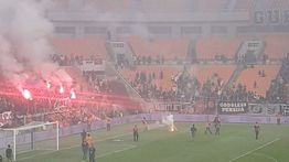 Pramono Anung Tinggalkan Stadion Gegara Suporter Nyalakan Flare di Laga Persija vs Malut United