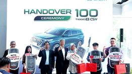 Chery Serahkan 100 Unit TIGGO 8 CSH ke Konsumen Indonesia, Chairman Chery Hadir Langsung