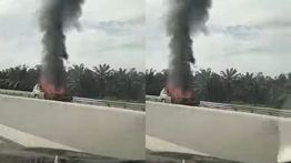 Mobil Terbakar di Ruas Jalan Tol Medan, Asap Tebal Membumbung Tinggi