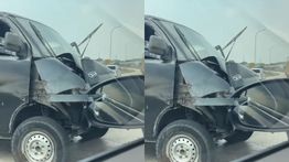Kecelakaan di Tol Cimanggis-Cibitung, Mobil Rusak Parah dan Muatan Berserakan di Jalanan
