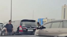 Kecelakaan Beruntun di Tol Dalam Kota Arah Tanjung Priok