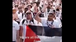 Dukung Palestina, Suporter PSG: Kami Anak-anak Gaza!