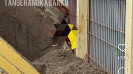 Pria di Tangerang Tewas Terjepit saat Parkirkan Truk Pasir
