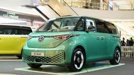 Volkswagen Indonesia Serahkan Perdana ID. BUZZ di Surabaya, Tampilkan Mobilitas Masa Depan