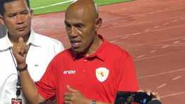 Simon Tahamata: Pembinaan Pemain Usia Dini RI Telat!