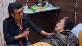 Rhoma Irama Jenguk Jaja Miharja di Rumah Sakit, Kirim Doa