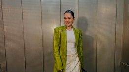 Jessie J Umumkan Derita Kanker Payudara Stadium Awal