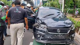 Pengemudi Ertiga Mau Kabur Usai Tabrak BR-V di Kuningan, Mobil Ringsek Parah