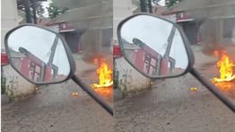 VIDEO: Motor Tiba-tiba Meledak Terbakar di Depok