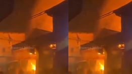 Kebakaran Hebat Hantam Bangunan di Jalan Kapuk Pasar Darurat