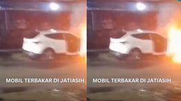 Mobil Terbakar di Jatiasih Bekasi