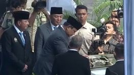 Prabowo Luncurkan Kendaraan Taktis Listrik ‘Pandu’ MV3 EV Buatan Pindad