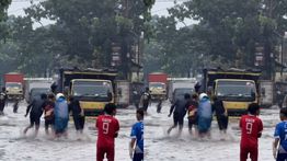 VIDEO: Jalan Kopo Bandung Diterjang Banjir