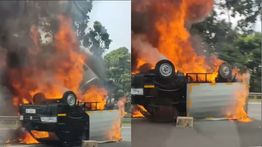 Mobil Box Hangus Terbakar di Tol Cikampek KM 65, Lalin Macet Parah