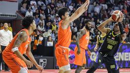 Pelita Jaya Bantai Prawira Bandung 111-67, Jaga Asa Finis di Puncak Klasemen IBL 2025