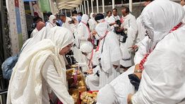 Menikmati Jajan Pasar Indonesia di Terminal Syib Amir Sebelah Masjidil Haram
