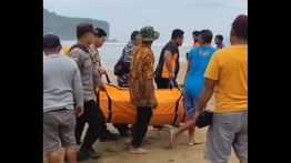 1 Wisatawan Tewas Terseret Ombak Pantai Pacitan, 3 Anak Masih Hilang