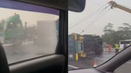 Pagi Ini Truk Kontainer Terguling di Tol Jagorawi Arah Bogor, Contra Flow Diberlakukan