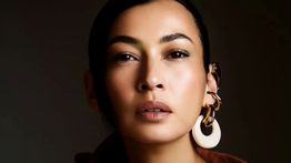 Melly Goeslaw Bangga Ciptakan Lagu 'Break' Untuk Misha Omar